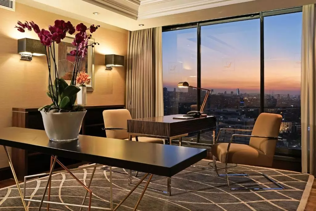Lugal Luxury Collection Hotel
